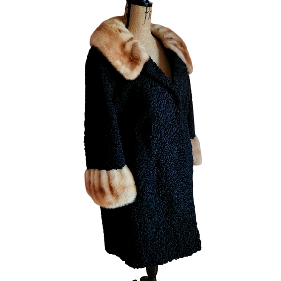1950s Curly lamb wool and mink coat - Picture 1 of 16